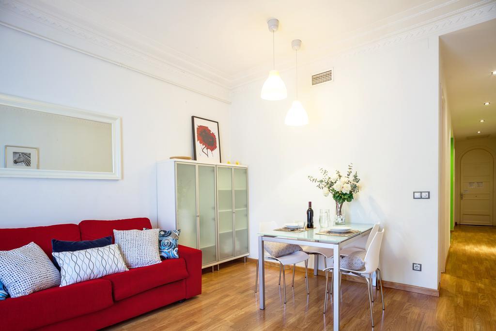 Feelathome Center Apartments Barcelona Ruang foto