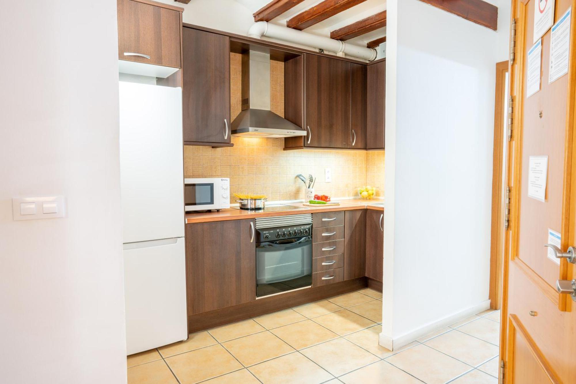 Feelathome Center Apartments Barcelona Bagian luar foto