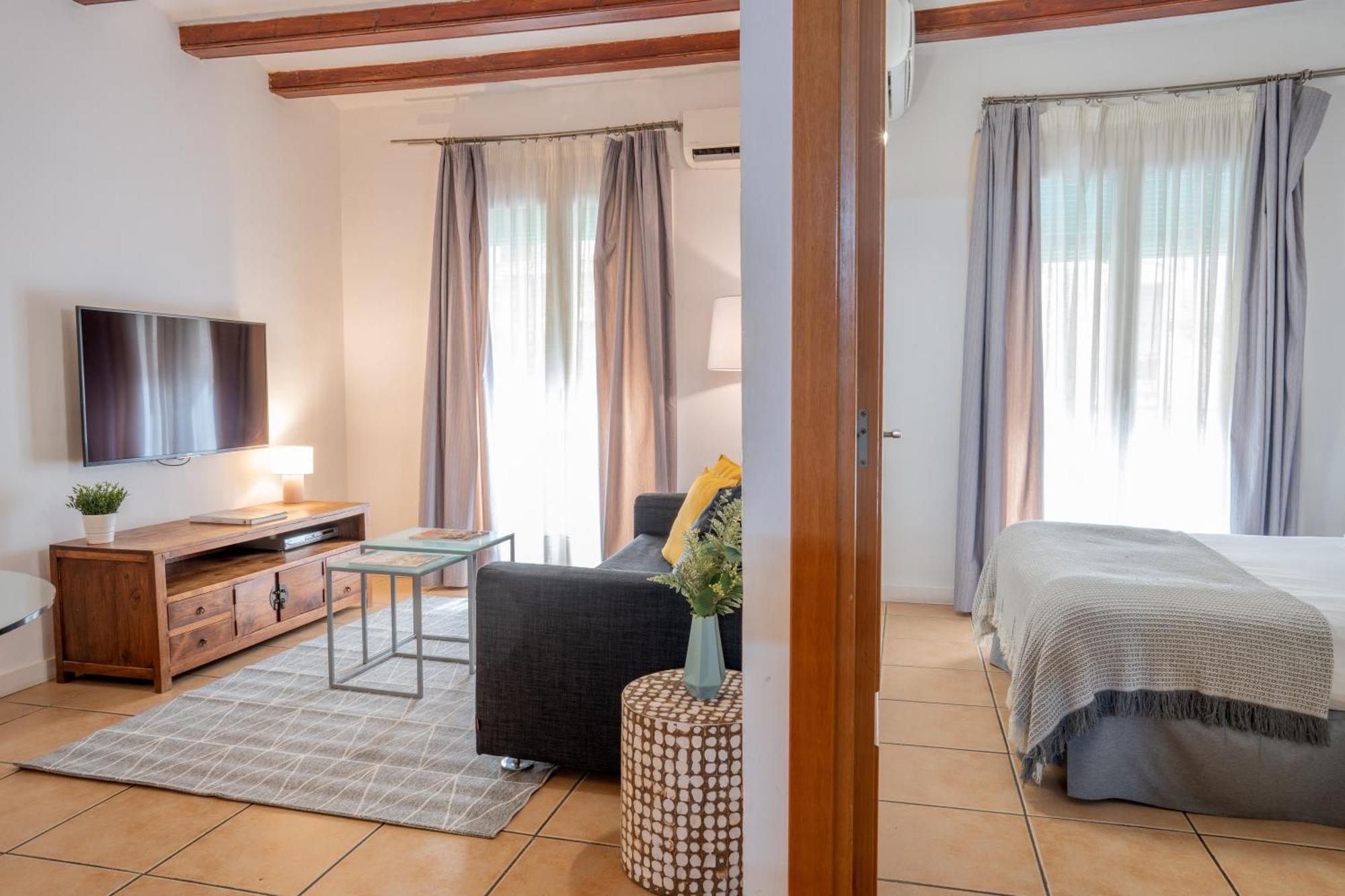 Feelathome Center Apartments Barcelona Bagian luar foto
